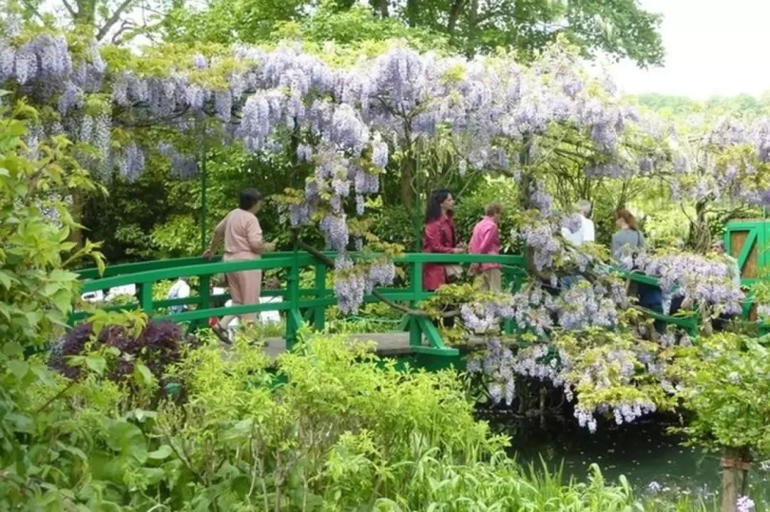 House of Claude Monet & Gardens Ticket with Guided Tour in Giverny