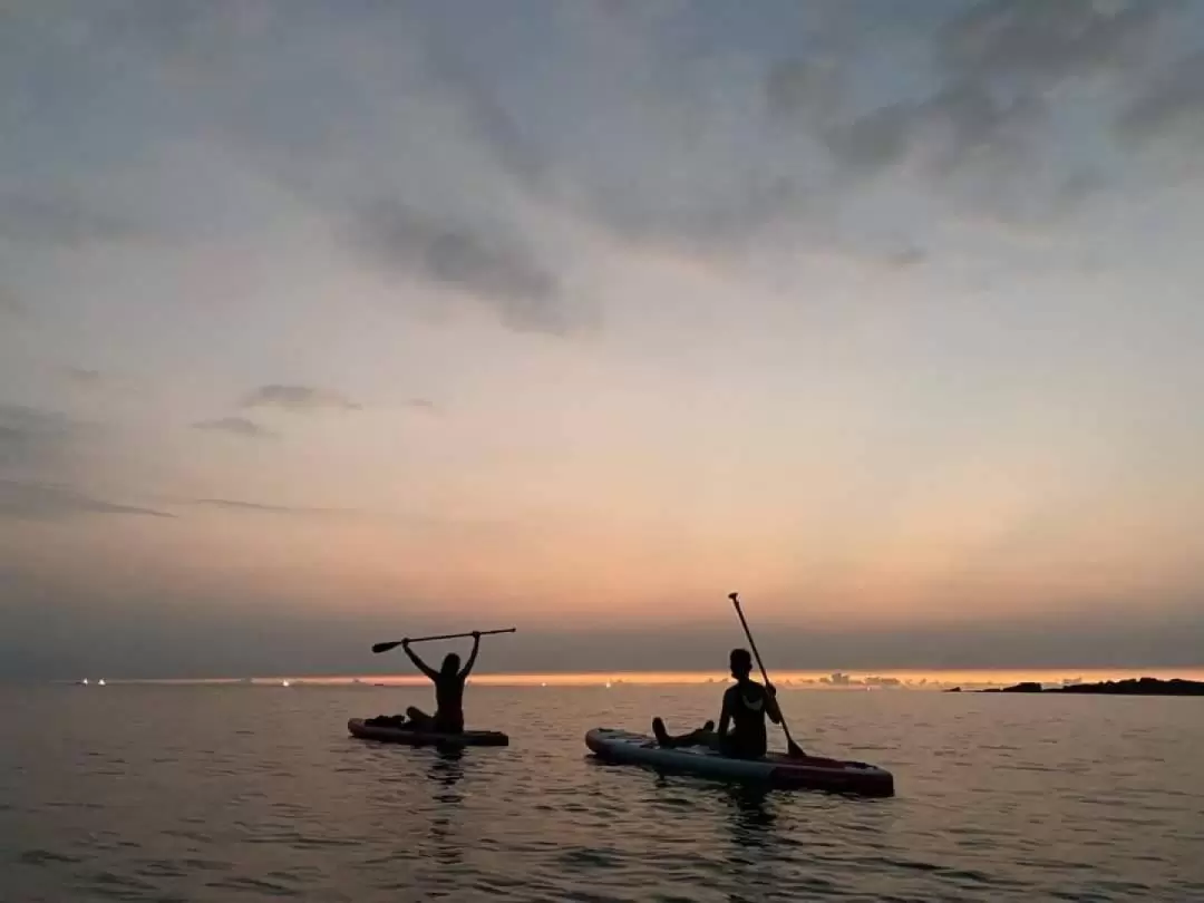 New Taipei: Longdong Bay SUP Sunrise/Sunset Experience Tour in Northeast Corner