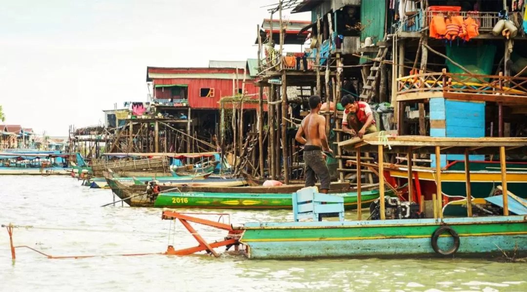 Kampong Phluk Floating Village Tour