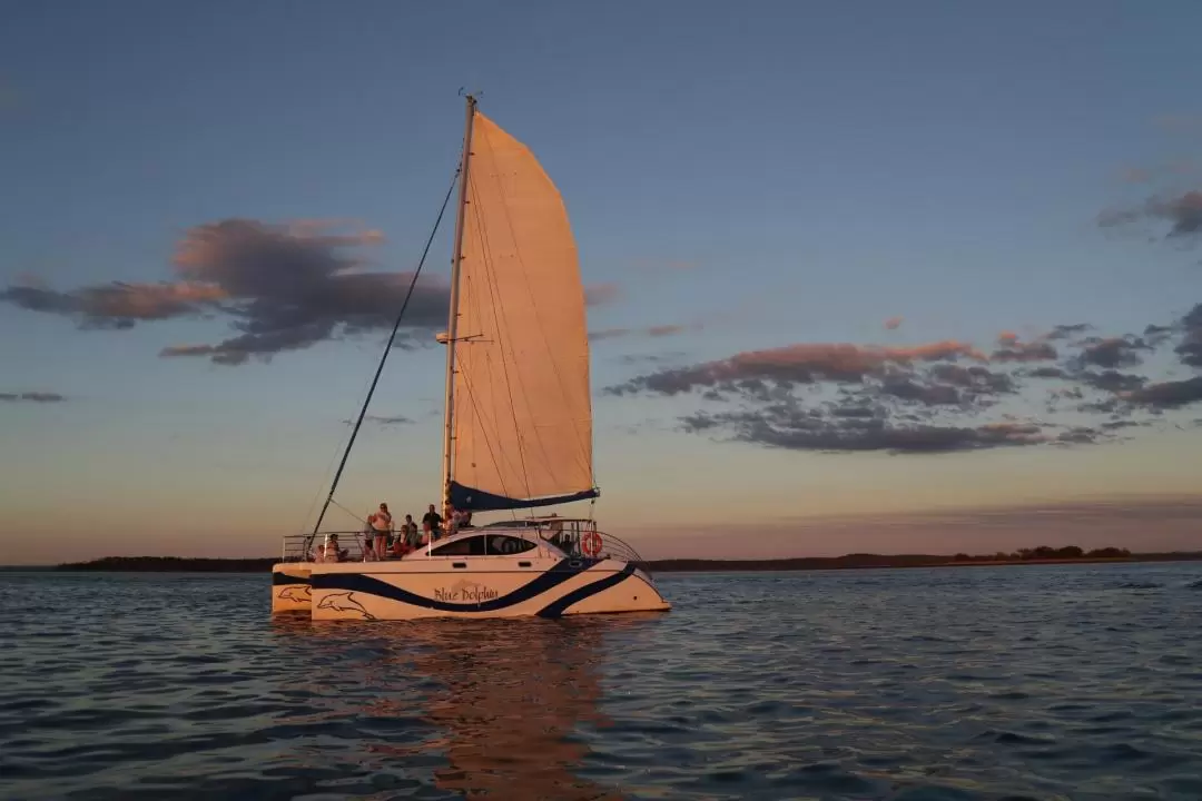 Champagne Sunset Sail 90-Minute Tour from Hervey Bay