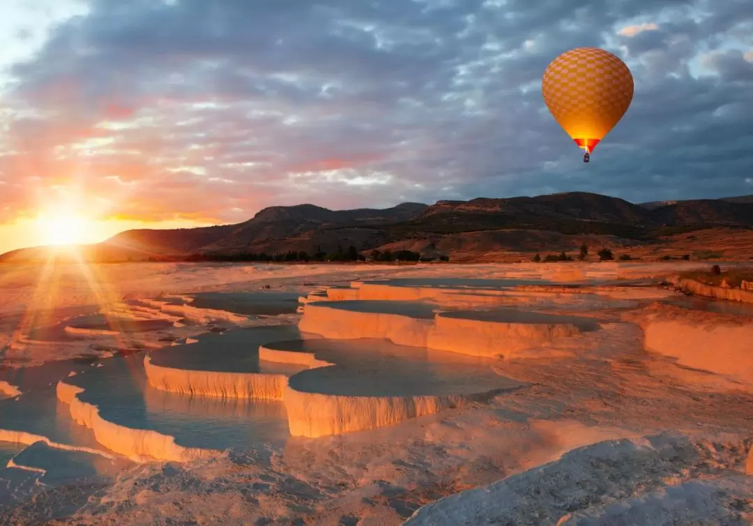 Pamukkale Hot Air Balloon Flight with Hotel Transfers