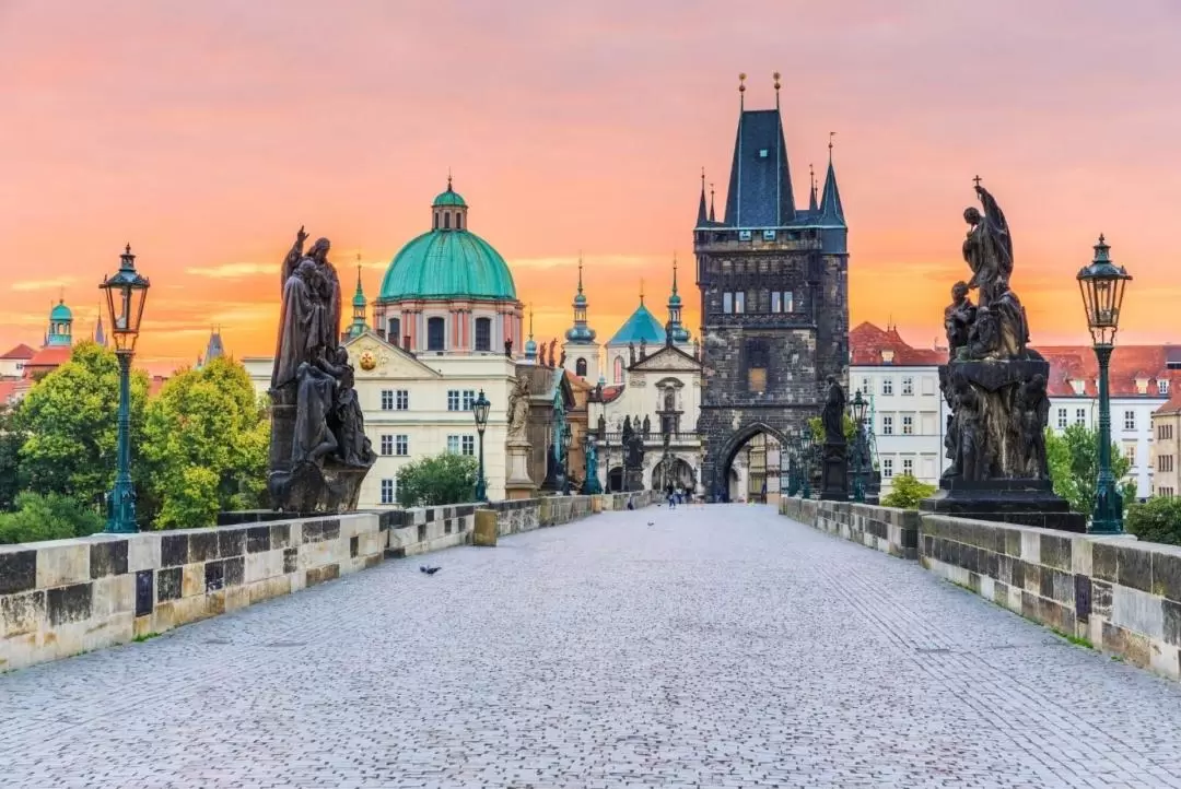 プラハ ロマンチックな街オンラインツアー（チェコ）