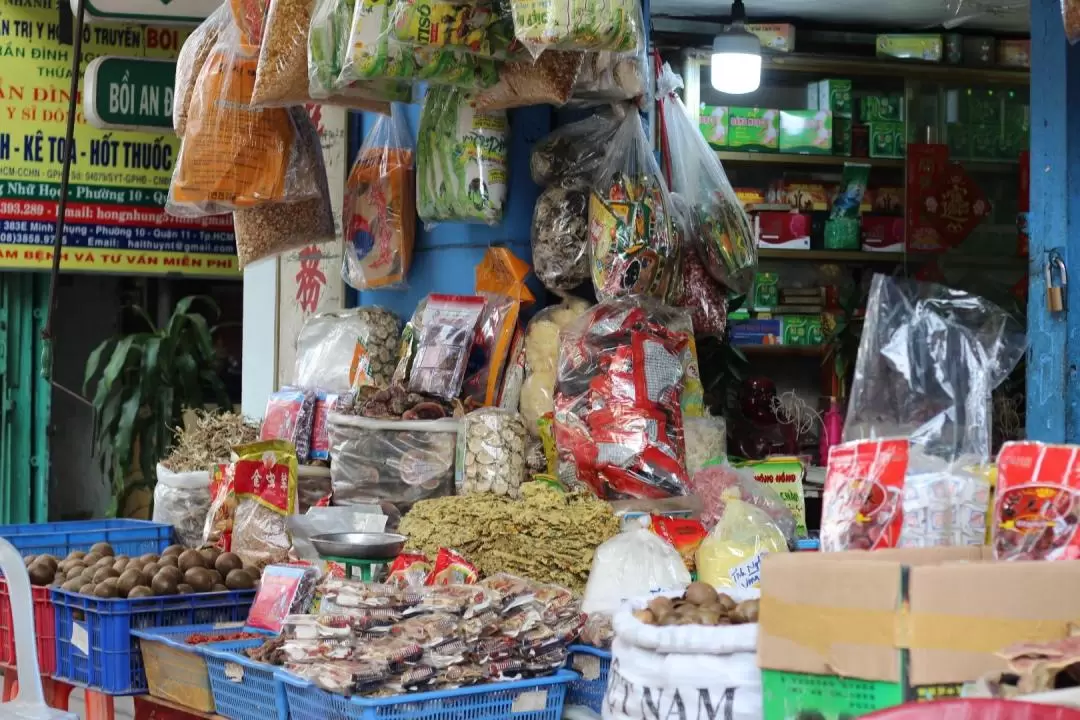 Chinatown Walking Tour in Saigon 