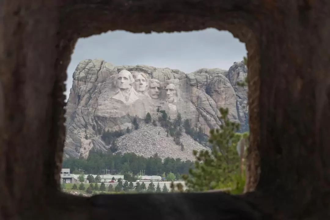 Mt Rushmore, Custer State, & Crazy Horse Tour from Rapid City