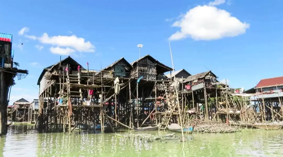 Kampong Phluk Floating Village Tour