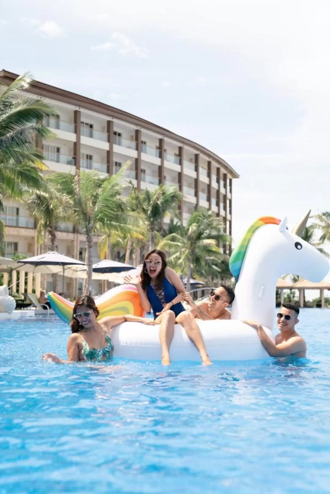 Dusit Thani Mactan Day Use with Buffet Lunch