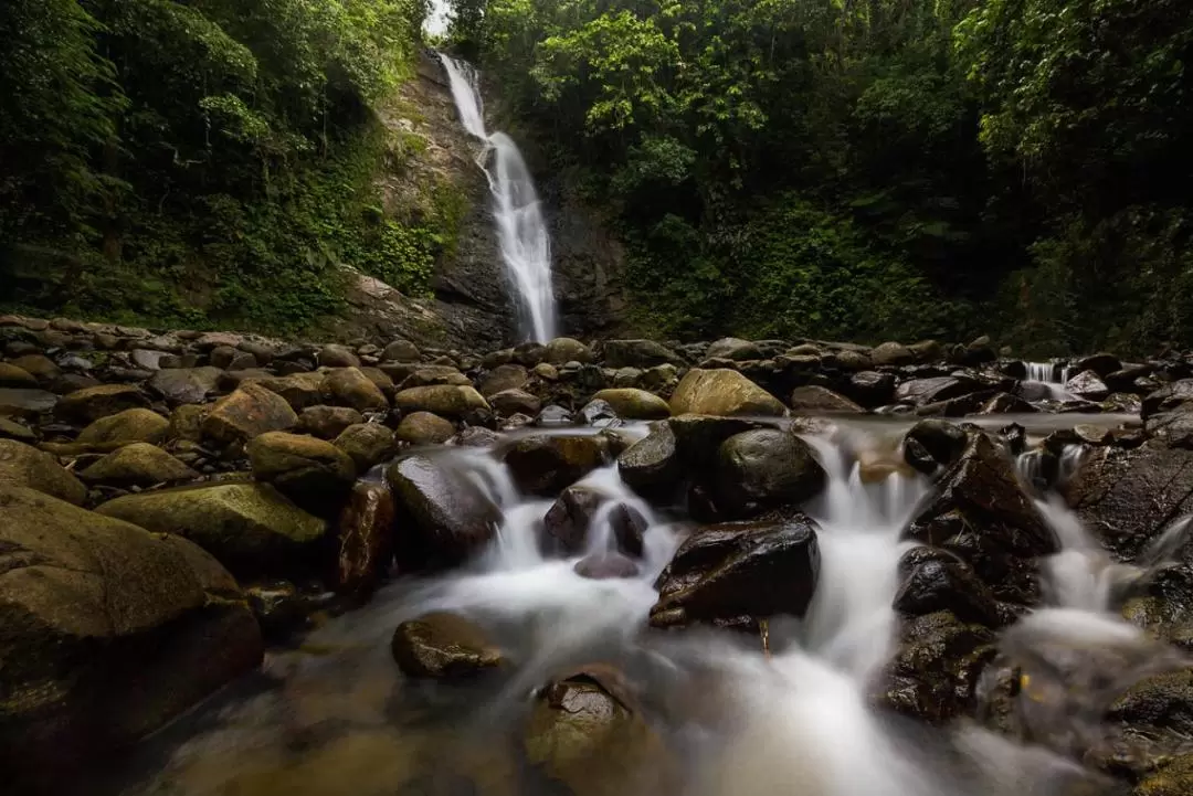 Waterfalls, Fijian Village & Local School Tour with Lunch