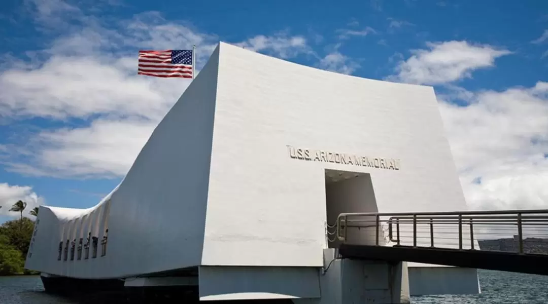 Pearl Harbor, Arizona Memorial, and Honolulu Highlights Tour