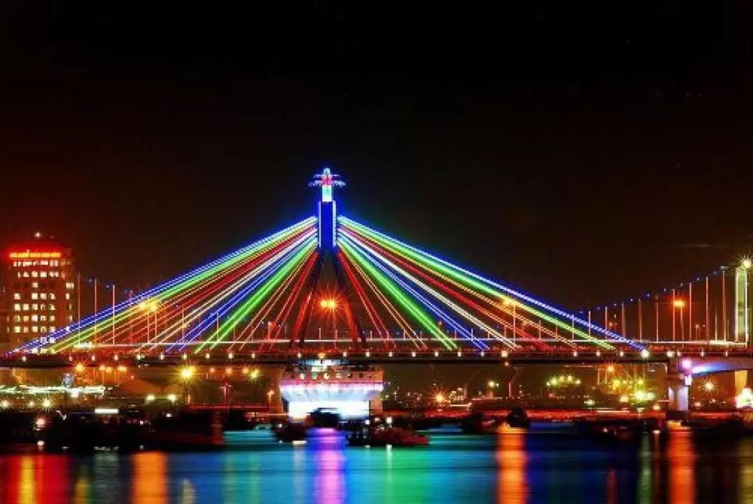 Han River by Night by Vinh Anh Cruise in Da Nang