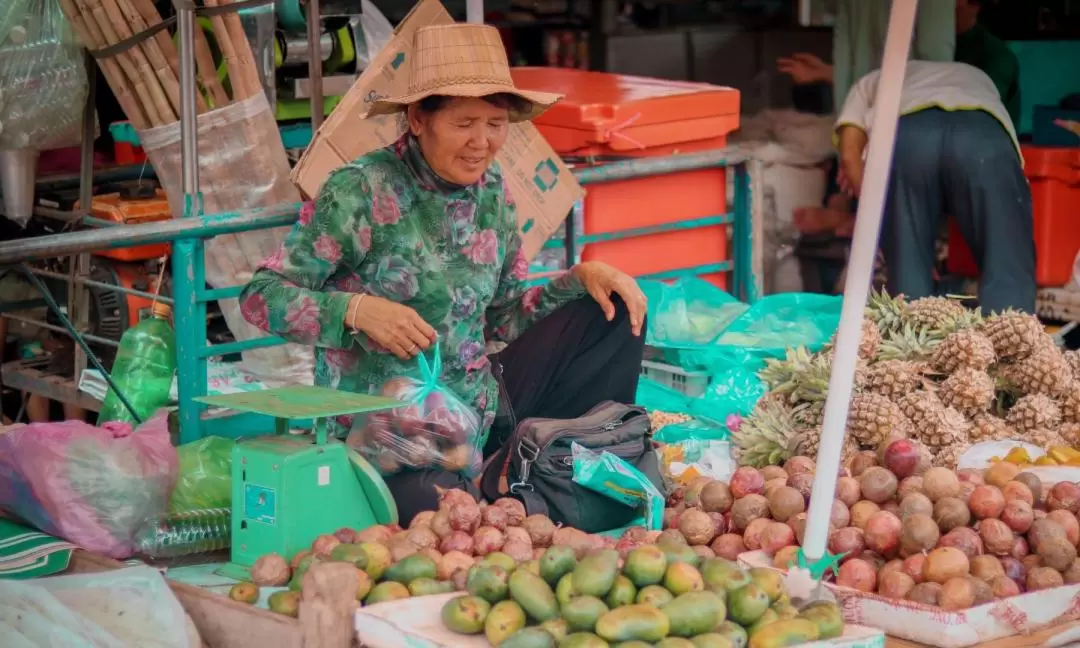 Phsar Krom Local Market Private Tour