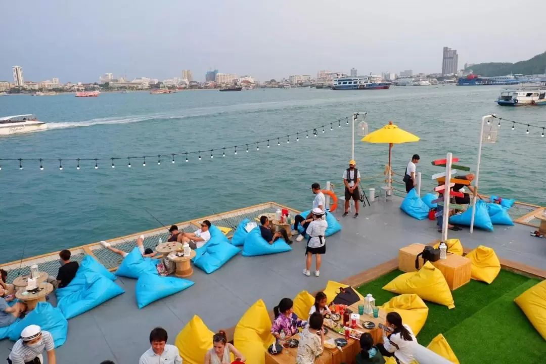 Tappia Floating Cafe Pattaya