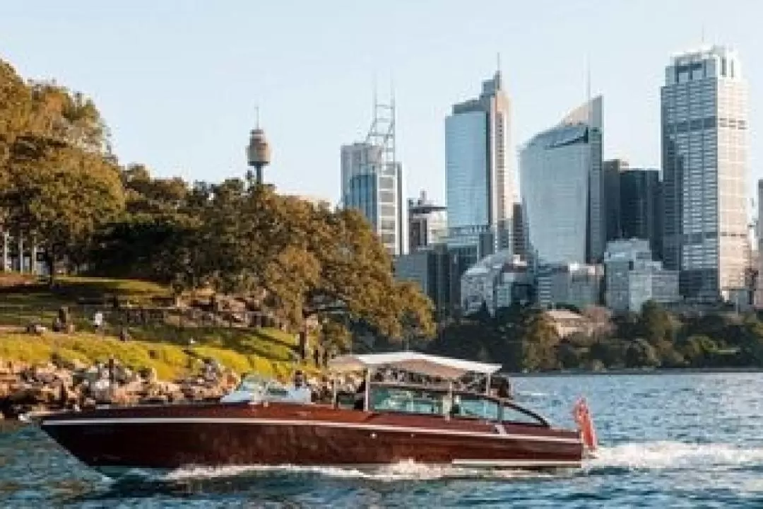 Private Luxury Cruise and Dining Experience in Sydney