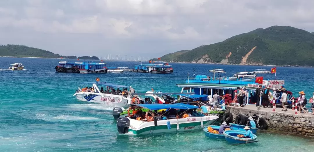 Snorkeling & Floating Crazy Party Day Tour in Nha Trang