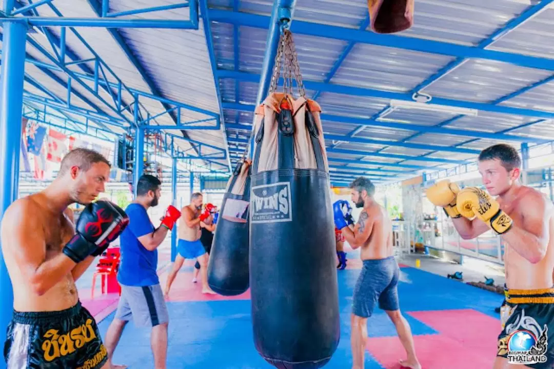 Muay Thai Class at Chinnarach Thai Boxing Camp Koh Phangan