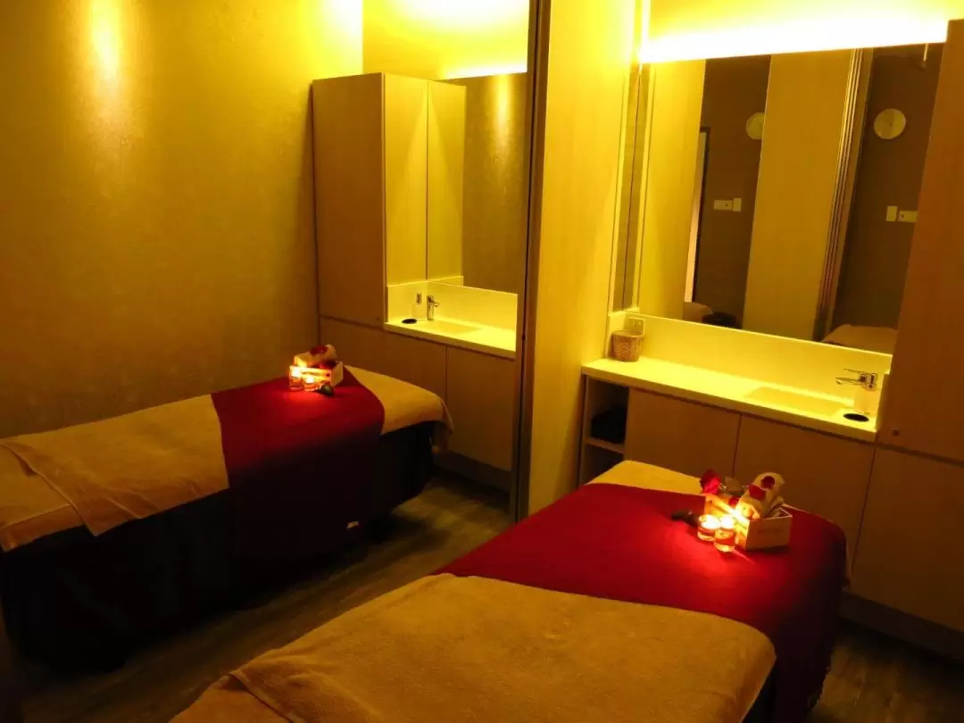 Facial Treatment and Body Massage at Spa Infinity