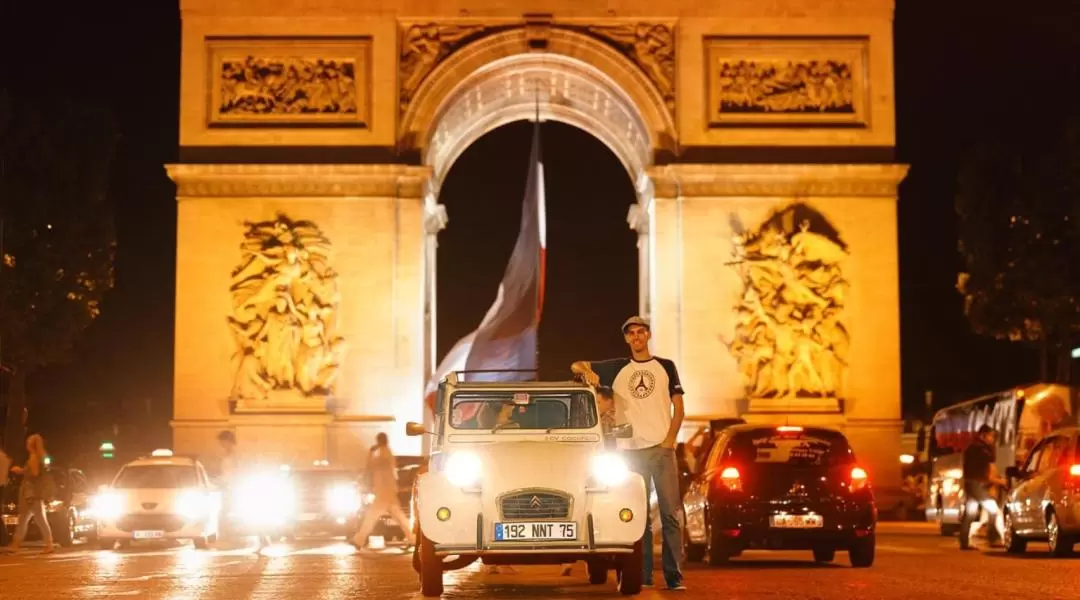 Citroen 2CV Night Tour and Seine River Cruise in Paris