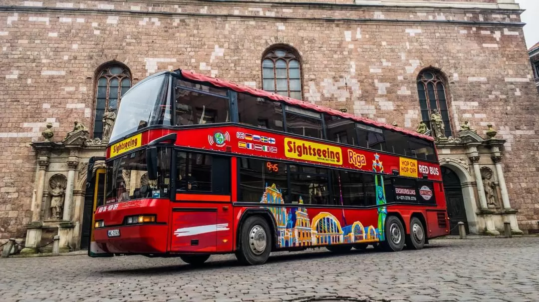 乗り降り自由バス グランドツアー（リガ / Riga Red Bus提供）