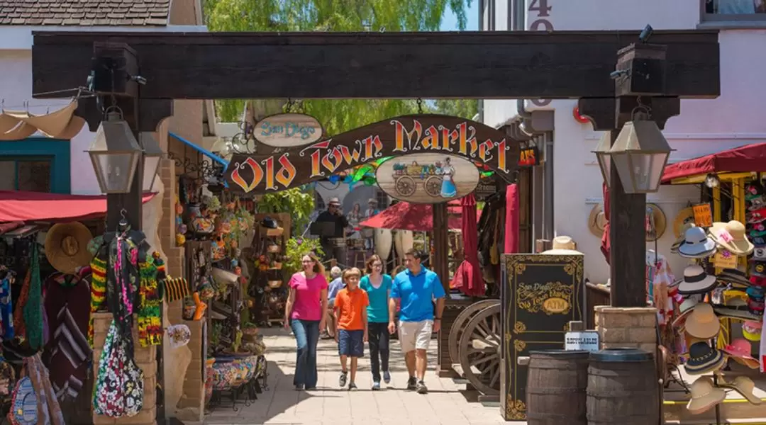 Hop-On Hop-Off Trolley Tour in San Diego