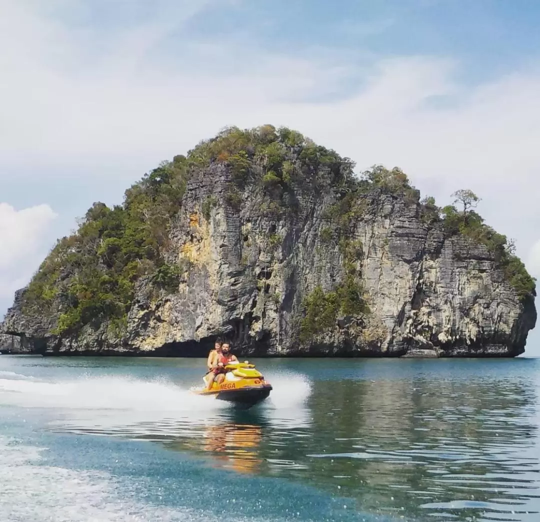 Jet Ski Fun Island Hopping Tour in Langkawi by Mega Water Sports