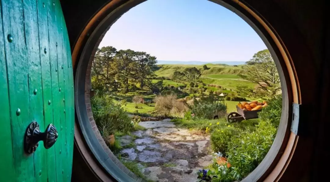 Private Hobbiton Day Tour with Chinese Speaking Guide