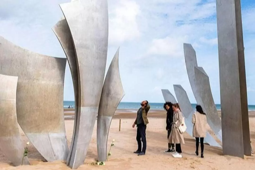 Normandy D-Day Landing Beaches Full Day Guided Tour from Paris