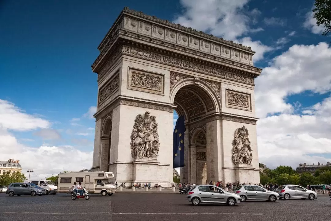 Paris City Tour, Seine Cruise, and Lunch at the Eiffel Tower with Skip-the-Line Access