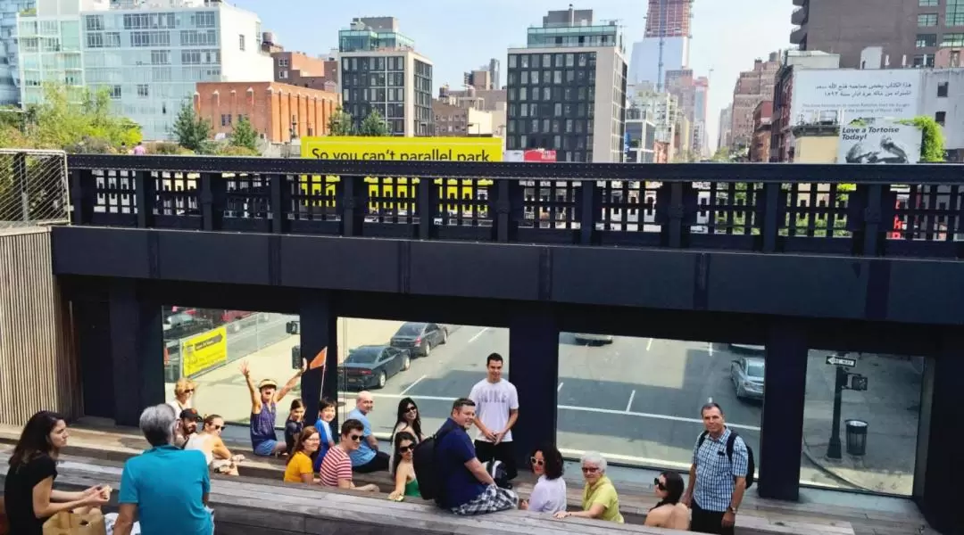 High Line Park and Chelsea Market Walking Tour in New York