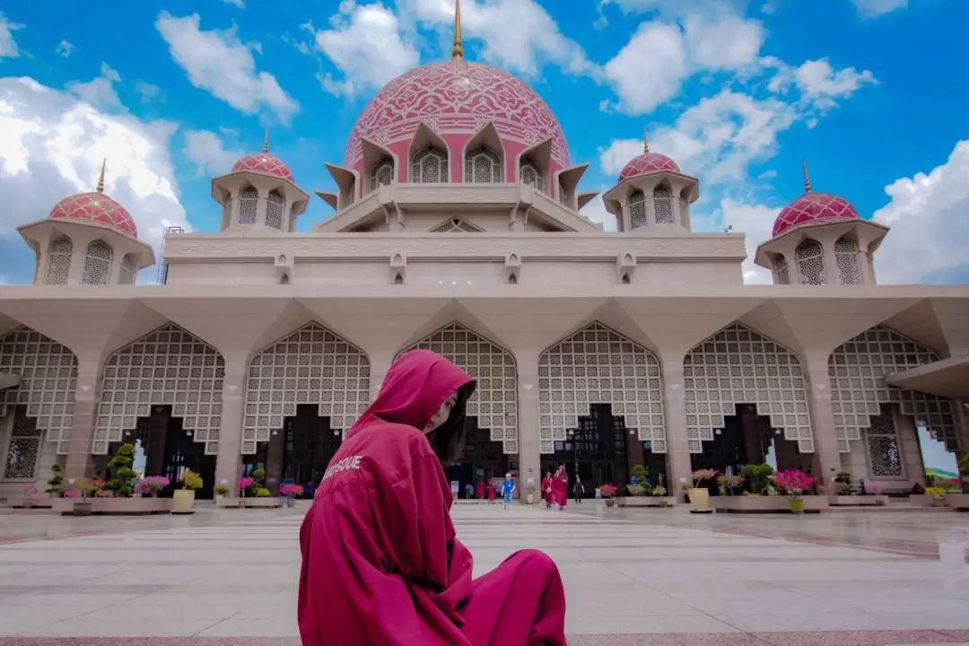 Melaka and Putrajaya Instagram Day Tour from Kuala Lumpur