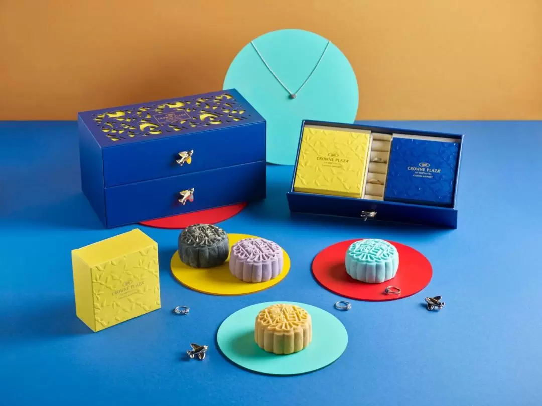 Crowne Plaza Changi Airport Mid-Autumn Mooncakes 