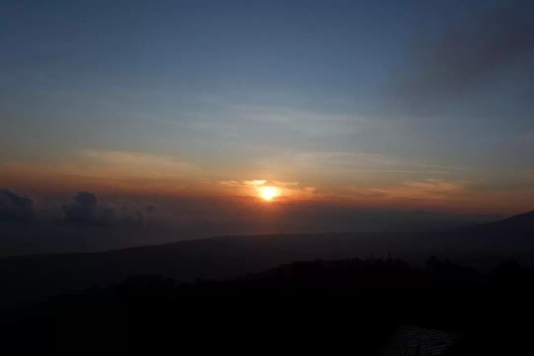 巴杜爾山 & 火山口日出徒步體驗