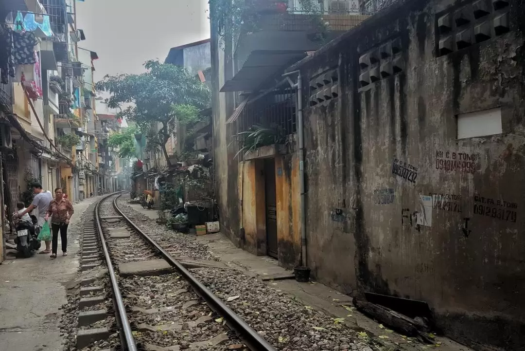 Romantic Hanoi Sunrise/Sunset Vintage Minsk Motorbike Tour