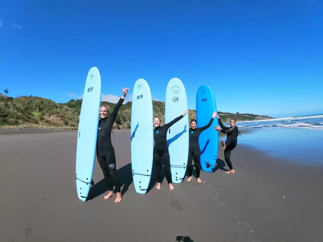 Raglan Surfing Beginner Lesson