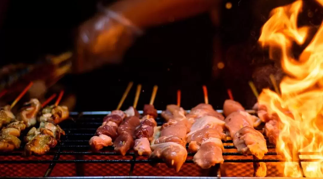 杜拜紅沙丘之旅：越野沙灘車 & 騎駱駝 & 滑沙 & BBQ晚餐