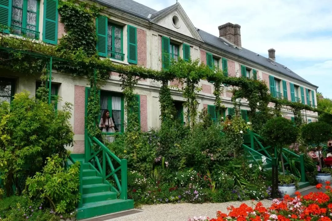 Monet's House & Shopping at McArthurGlen Outlet from Paris