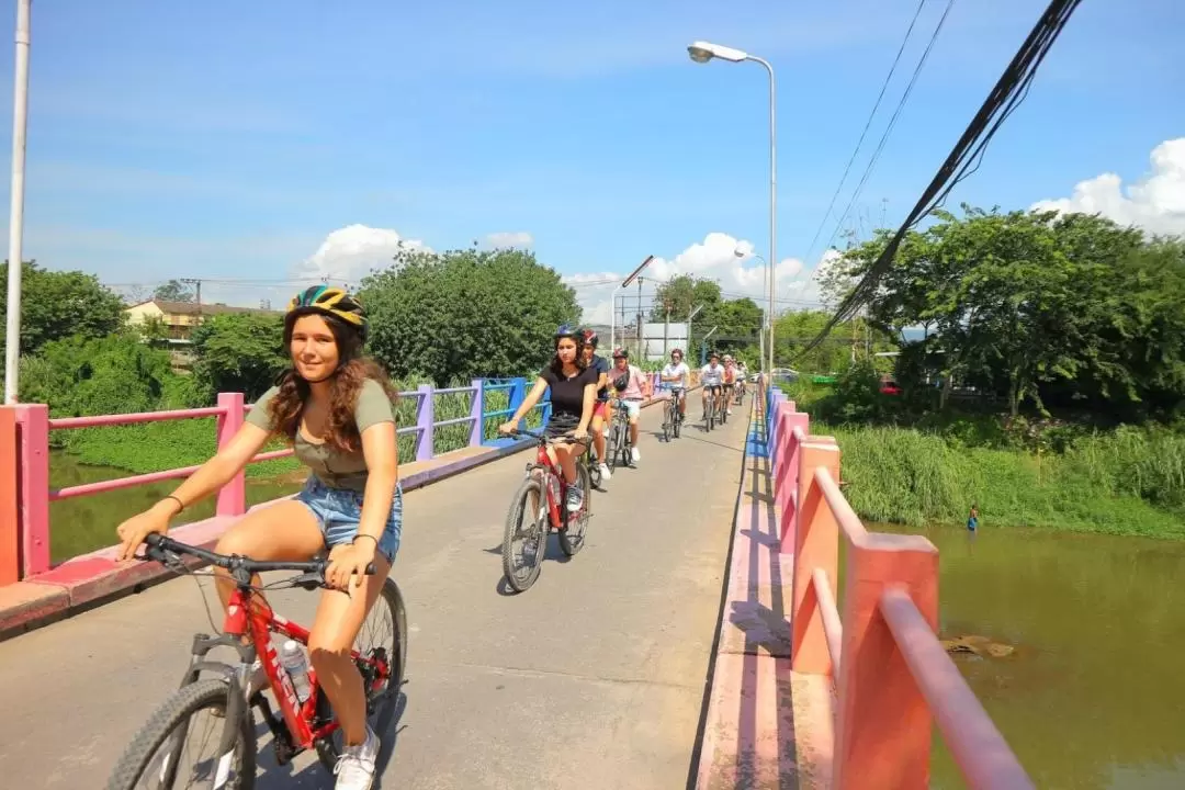 チェンマイ 半日文化サイクリングツアー