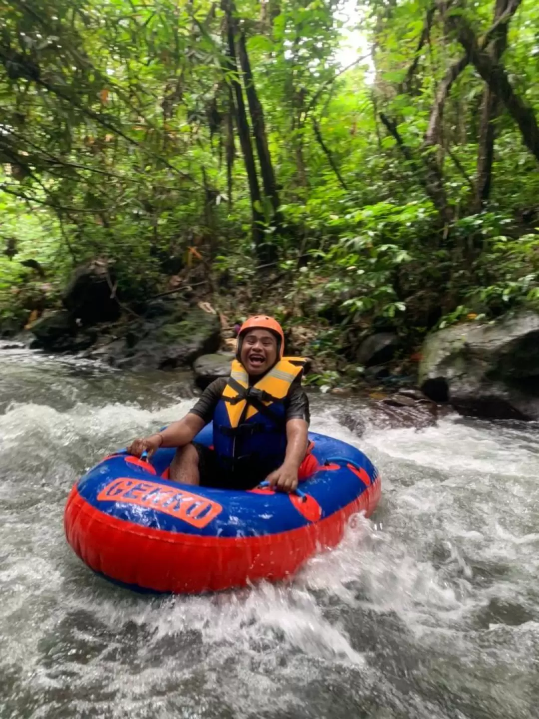 Bali Tubing Adventure in Pakerisan River Tampaksiring