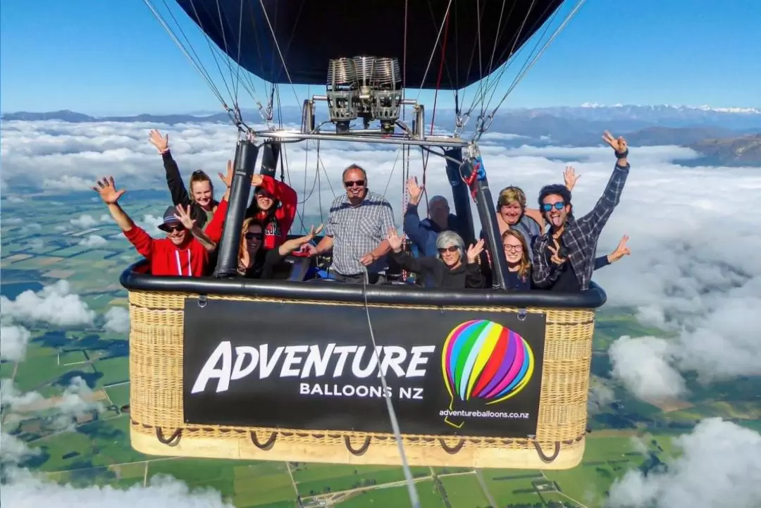 Scenic Hot Air Balloon Flight Experience in Wanaka