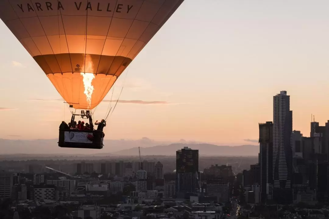 Hot Air Balloon Flight over Melbourne City Skyline 