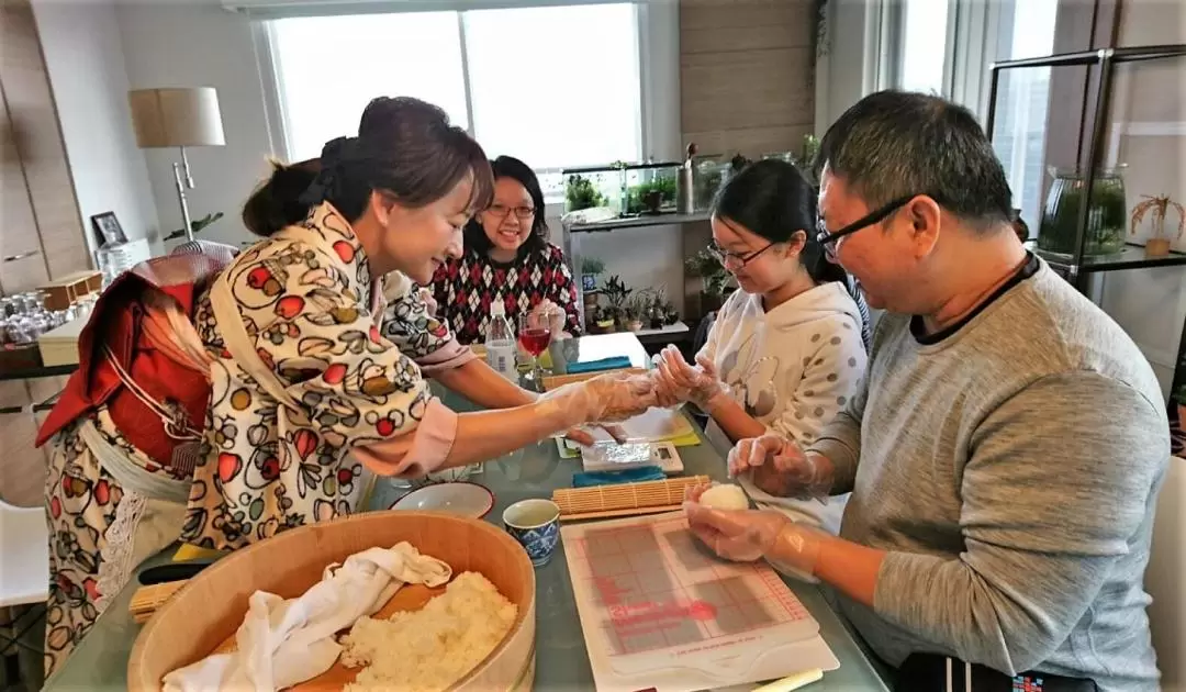 Ishikari Hot Pot Making Experience with a Local Family in Ishikari