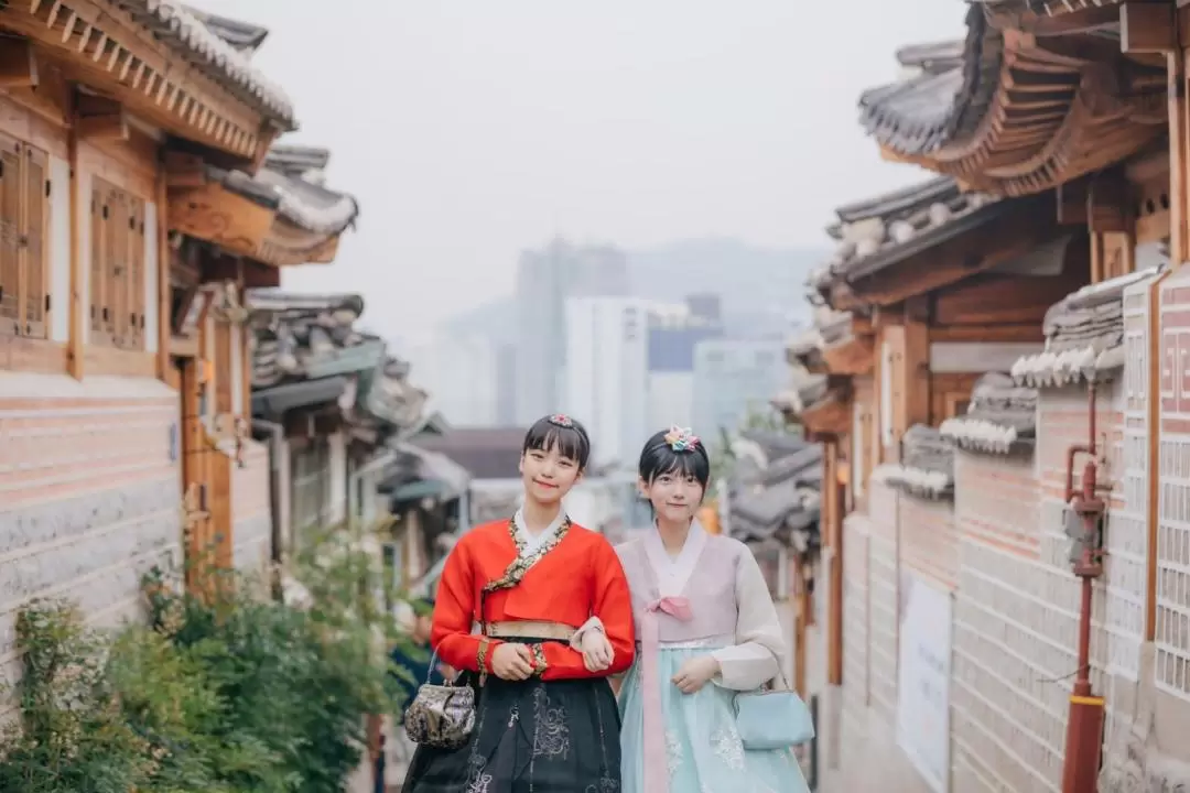 Seohwa Hanbok Rental at Gyeongbokgung