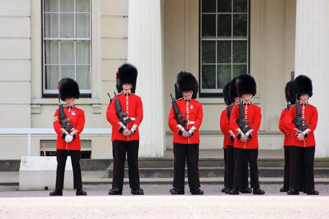 St. Paul's Cathedral and Guard Change Half Day Tour