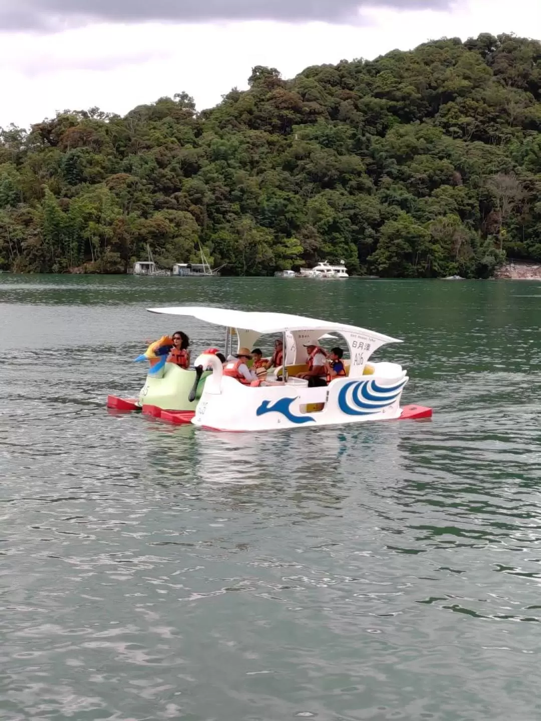 南投｜日月潭水上電動船・獨木舟・水上腳踏車