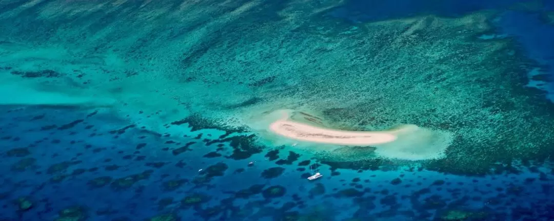 Great Barrier Reef Classic Scenic Flight from Cairns