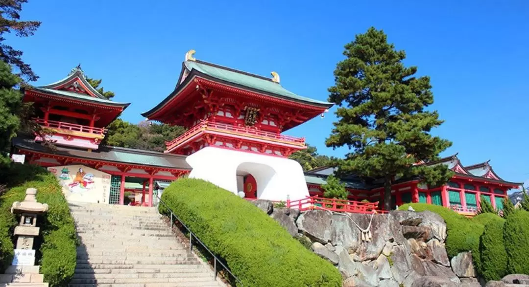 Tsunoshima Bridge & Motonosumi Inari Shrine Day Tour from Fukuoka