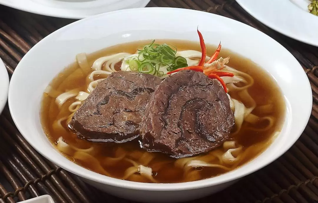 Tien Hsia San Jyue Noodle Cuisine at Zhongxiao Fuxing Station