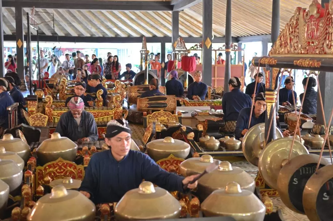 Kraton and Taman Sari Half Day Tour