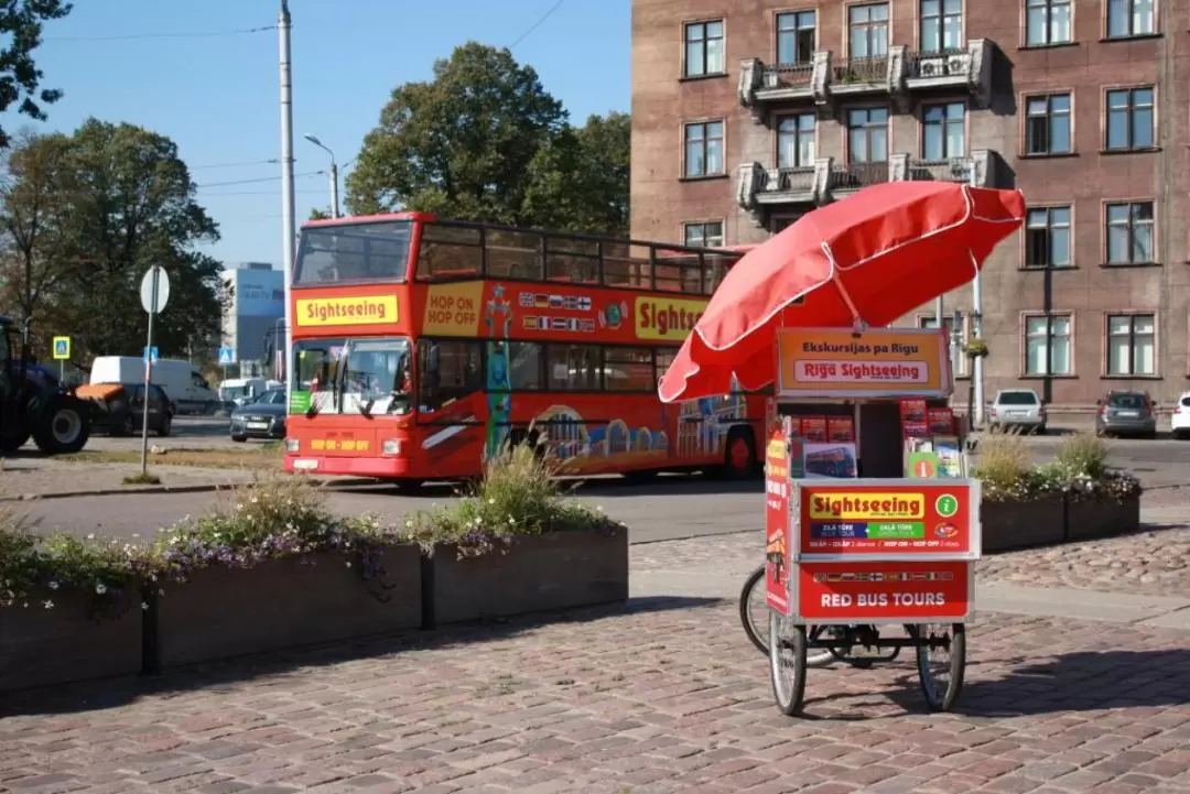 乗り降り自由バス グランドツアー（リガ / Riga Red Bus提供）