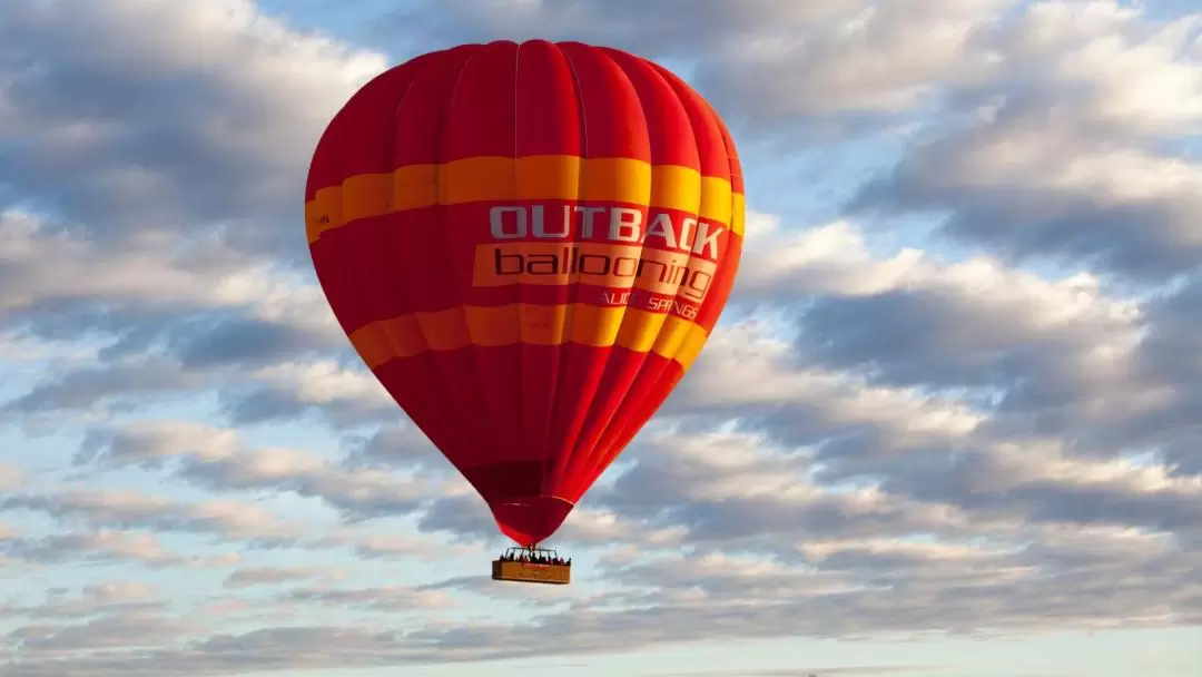 Alice Springs Early Morning Hot Air Balloon Experience 