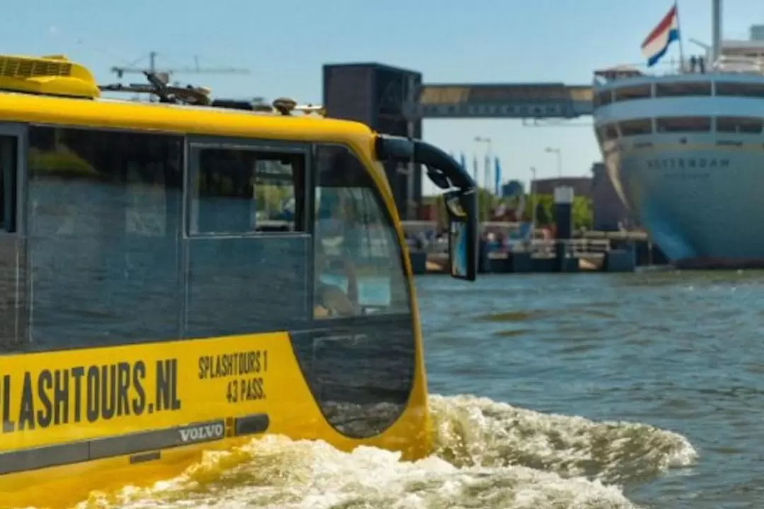 鹿特丹水上巴士“飛濺”之旅