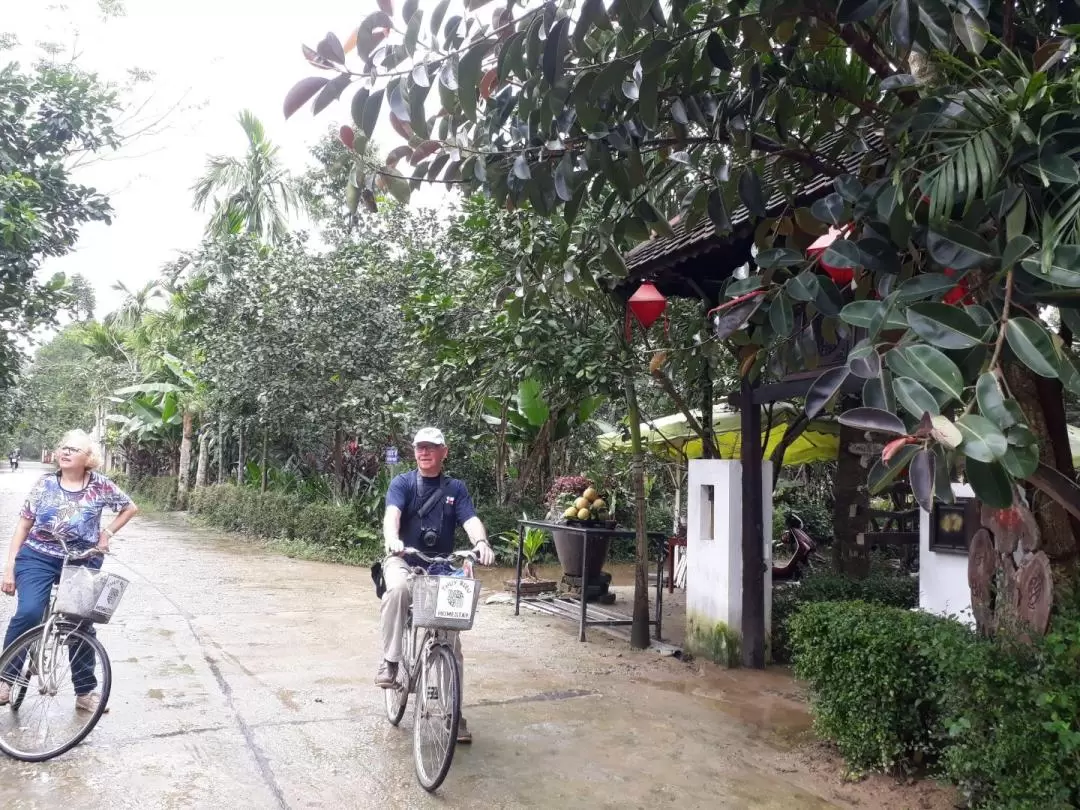 Hue Private Thuy Bieu Eco Village Cycling Half Day Tour